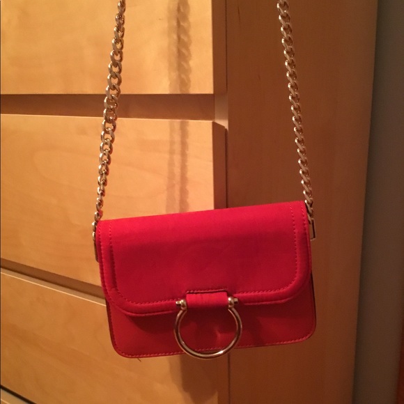 Topshop Remy Trophy Crossbody - Picture 4 of 8